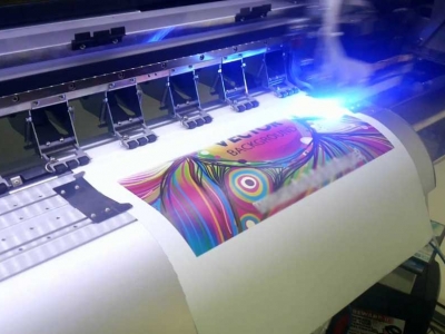 Ketahui Perbedaan Mesin Printer UV dengan Mesin DTF